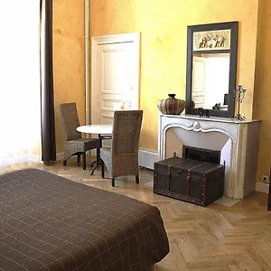 Chateau De Bed & Breakfast