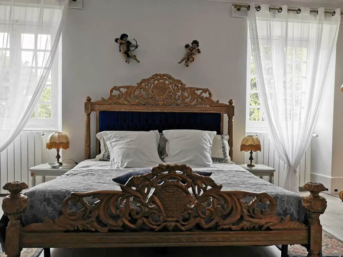 Chateau De Verdalle Bed & Breakfast